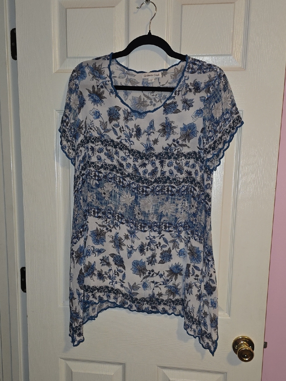Coldwater Creek Blue and White‎ Floral Short-Sleeve Tunic